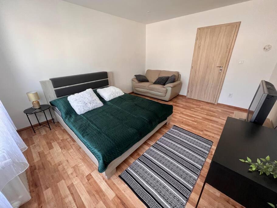 Apartman Centrum Sturka Martin Exterior photo